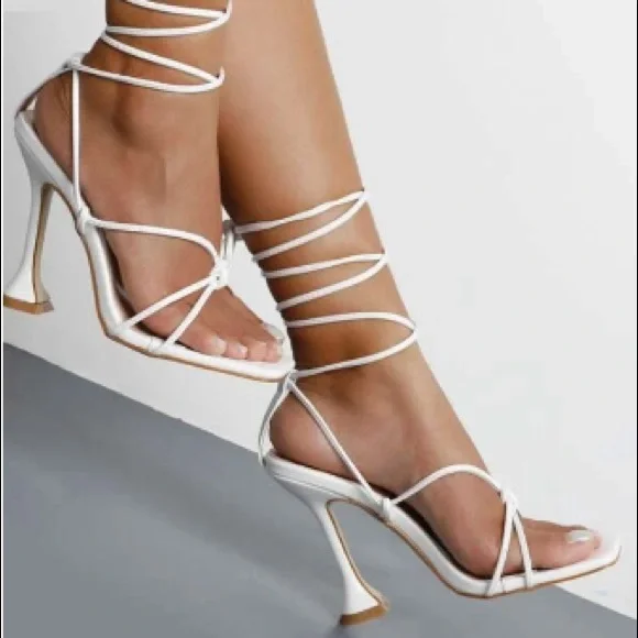 Never Worn White Heels - Picture 6 of 9